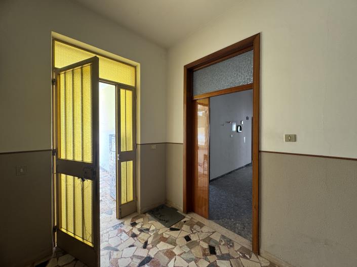 Image No.9-6 Bed Villa / Detached for sale