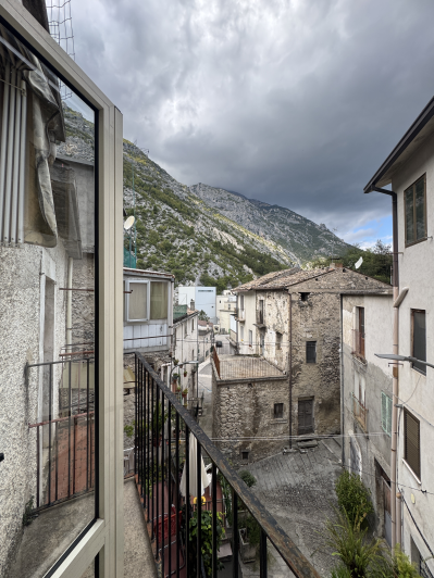 Image No.10-2 Bed Townhouse for sale