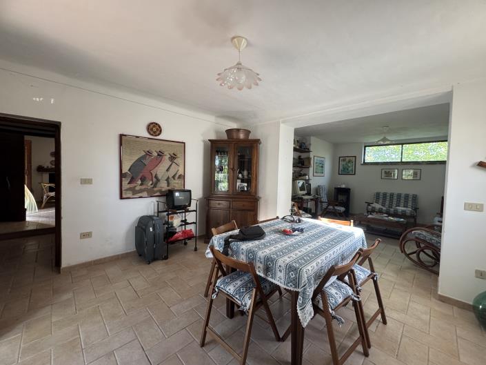 Image No.15-2 Bed Farmhouse for sale