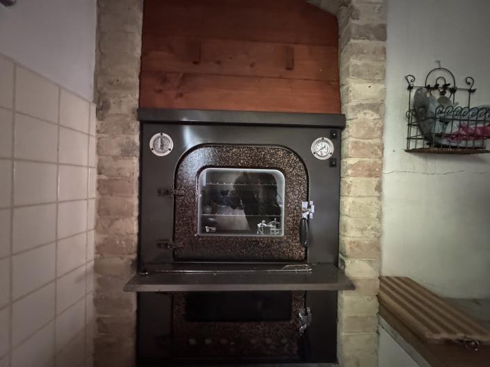 Image No.16-2 Bed Farmhouse for sale