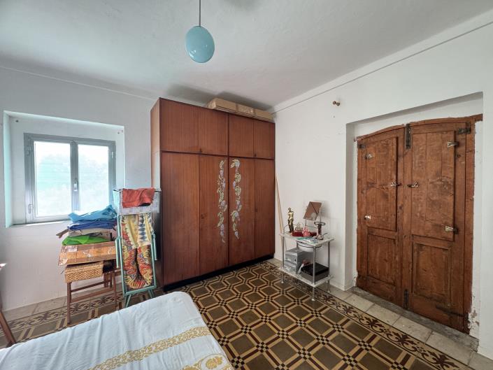 Image No.24-2 Bed Farmhouse for sale