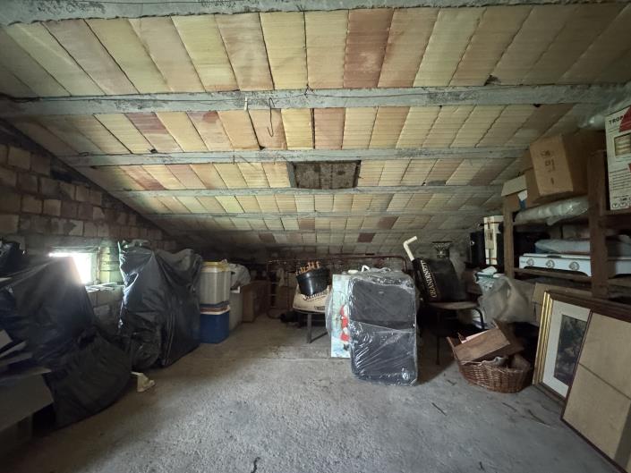 Image No.33-2 Bed Farmhouse for sale