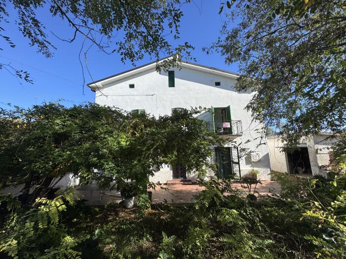 Image No.6-2 Bed Farmhouse for sale