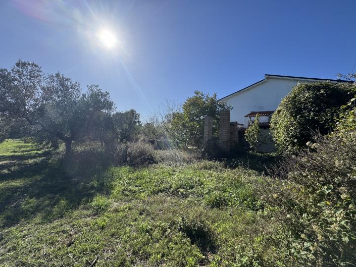 Image No.42-2 Bed Farmhouse for sale