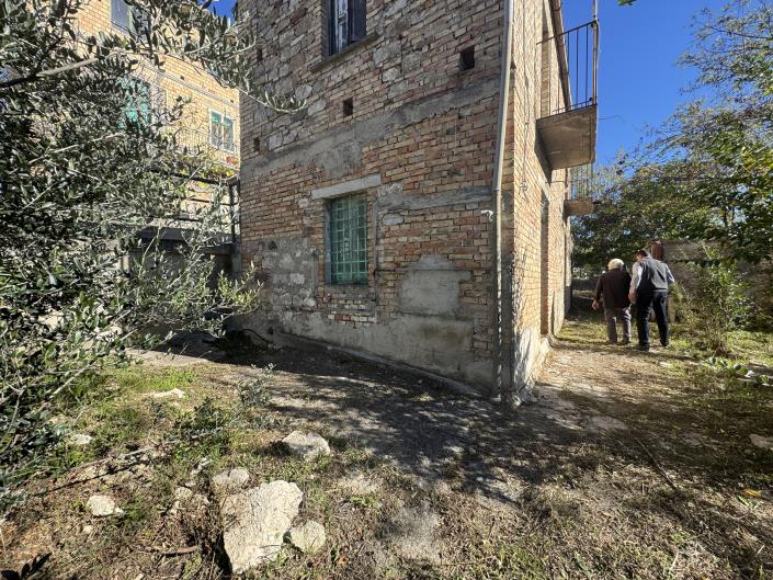 Image No.46-2 Bed Farmhouse for sale