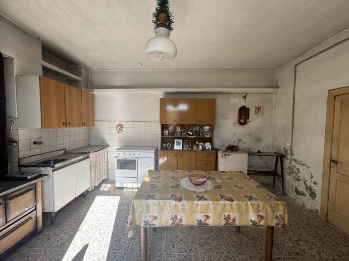 Image No.7-2 Bed Farmhouse for sale