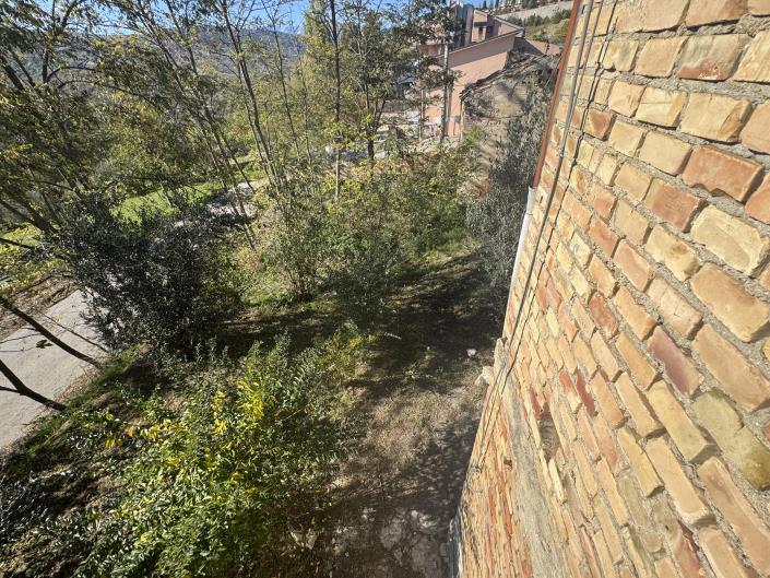 Image No.23-2 Bed Farmhouse for sale