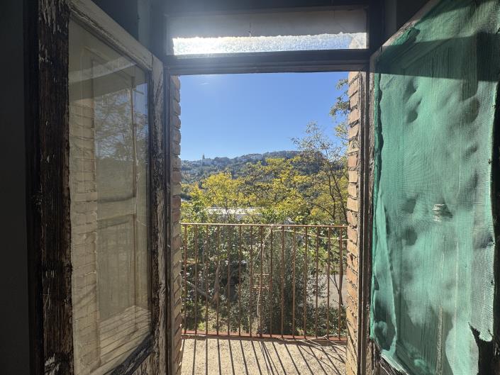 Image No.26-2 Bed Farmhouse for sale