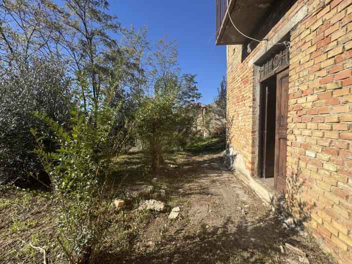 Image No.33-2 Bed Farmhouse for sale