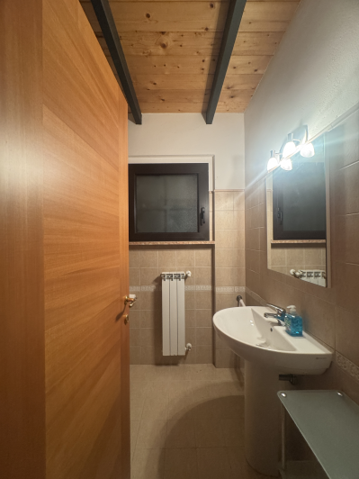 Image No.37-5 Bed Villa / Detached for sale