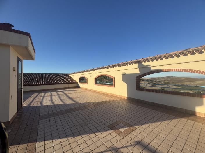 Image No.27-5 Bed Villa / Detached for sale