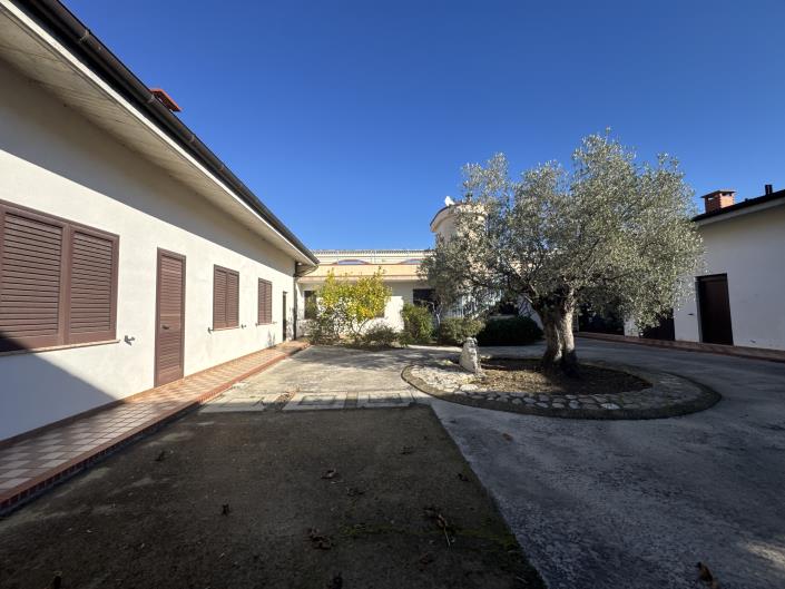 Image No.49-Villa / Détaché de 5 chambres à vendre à Chieti