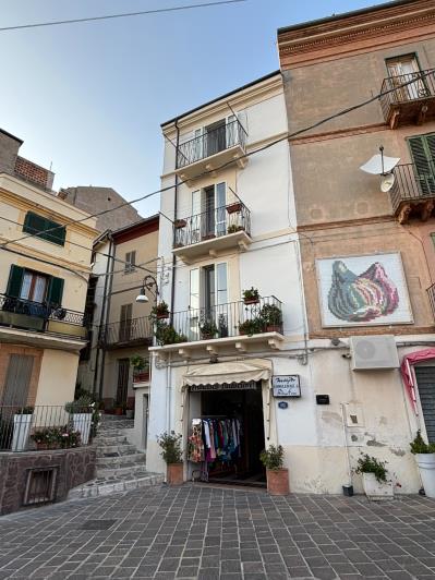 Image No.30-2 Bed Townhouse for sale