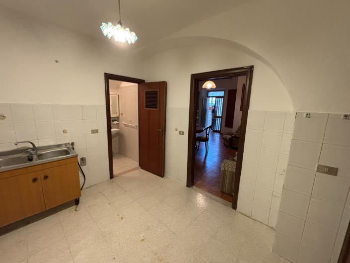 Image No.7-2 Bed Townhouse for sale