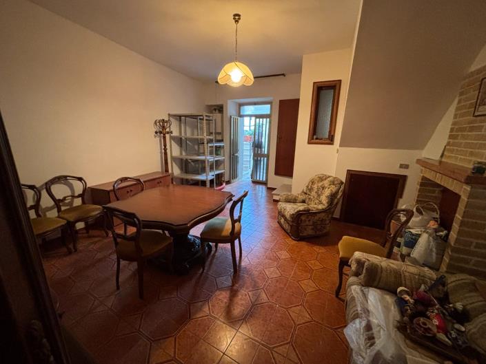 Image No.4-2 Bed Townhouse for sale