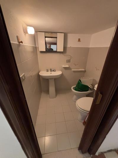 Image No.15-2 Bed Townhouse for sale