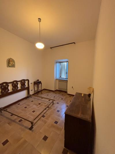 Image No.18-2 Bed Townhouse for sale