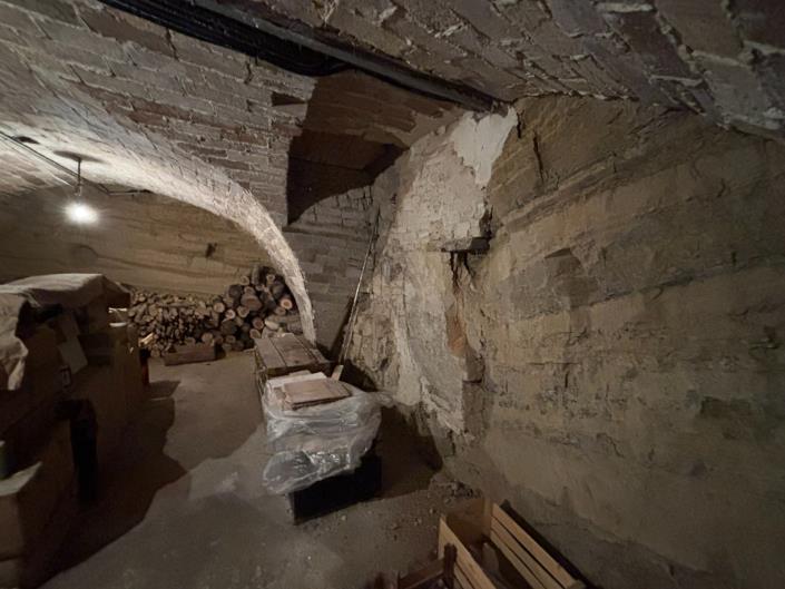 Image No.21-2 Bed Townhouse for sale