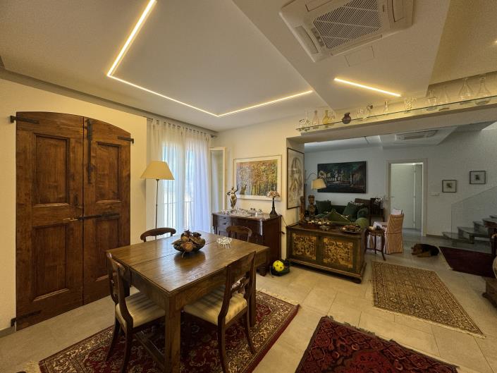 Image No.7-3 Bed Townhouse for sale