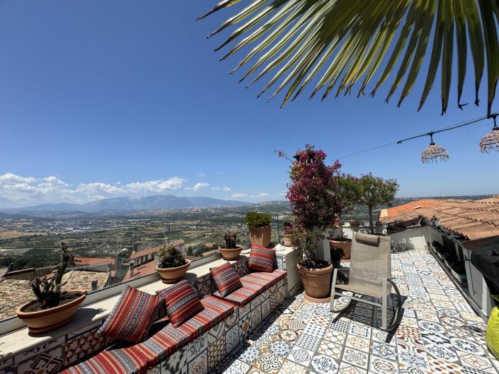 Image No.20-3 Bed Townhouse for sale