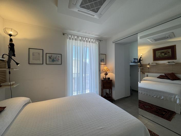 Image No.45-3 Bed Townhouse for sale