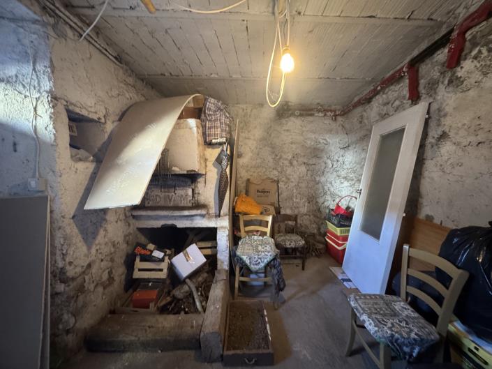 Image No.50-2 Bed Townhouse for sale