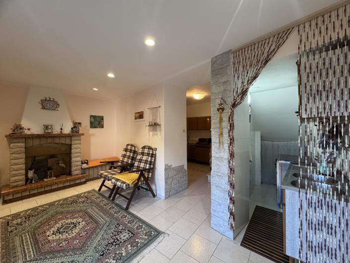 Image No.6-2 Bed Townhouse for sale