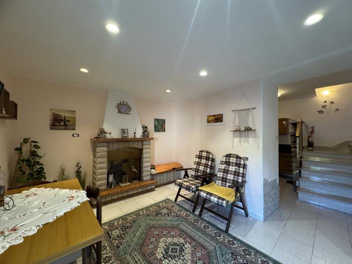 Image No.5-2 Bed Townhouse for sale