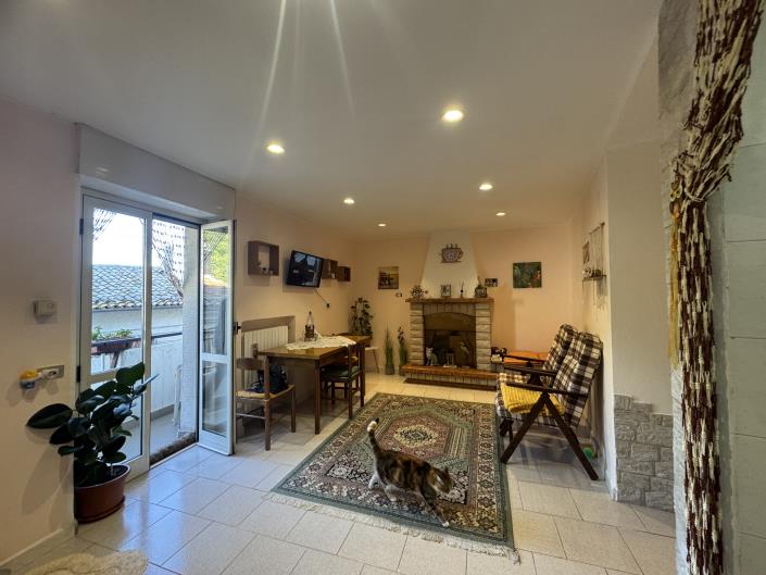 Image No.4-2 Bed Townhouse for sale