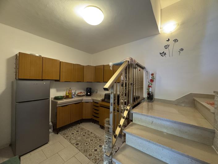 Image No.9-2 Bed Townhouse for sale