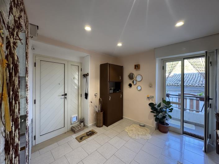 Image No.34-2 Bed Townhouse for sale