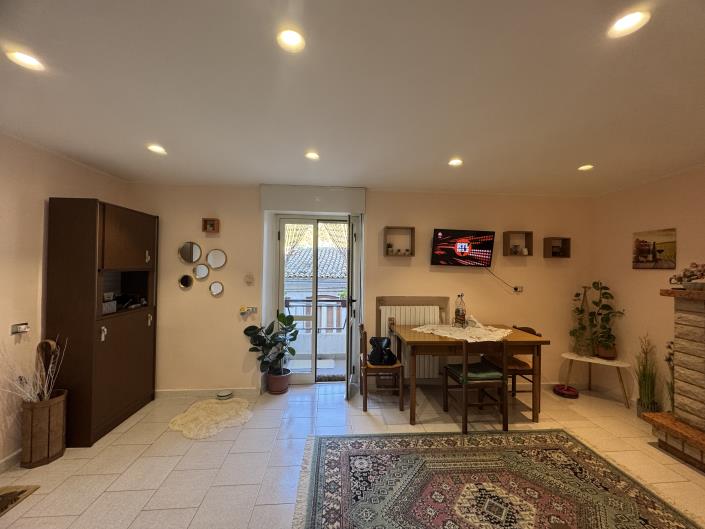 Image No.33-2 Bed Townhouse for sale