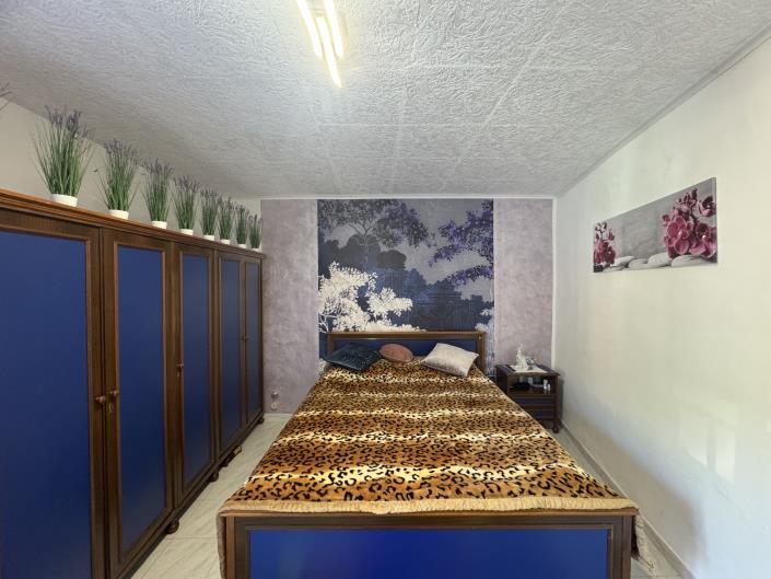 Image No.12-2 Bed Townhouse for sale