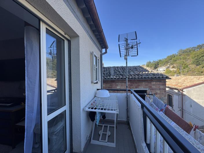 Image No.16-2 Bed Townhouse for sale