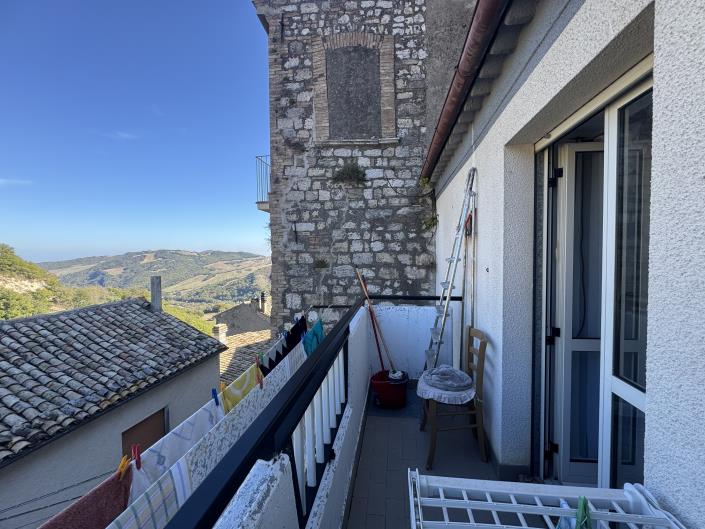 Image No.17-2 Bed Townhouse for sale