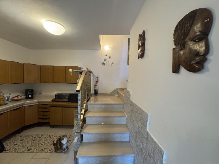 Image No.26-2 Bed Townhouse for sale