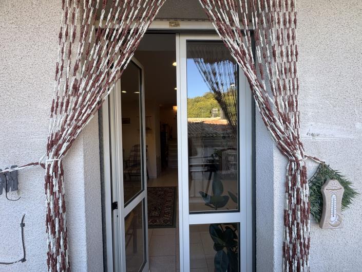 Image No.7-2 Bed Townhouse for sale