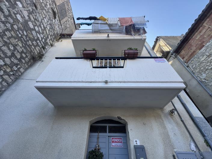 Image No.39-2 Bed Townhouse for sale