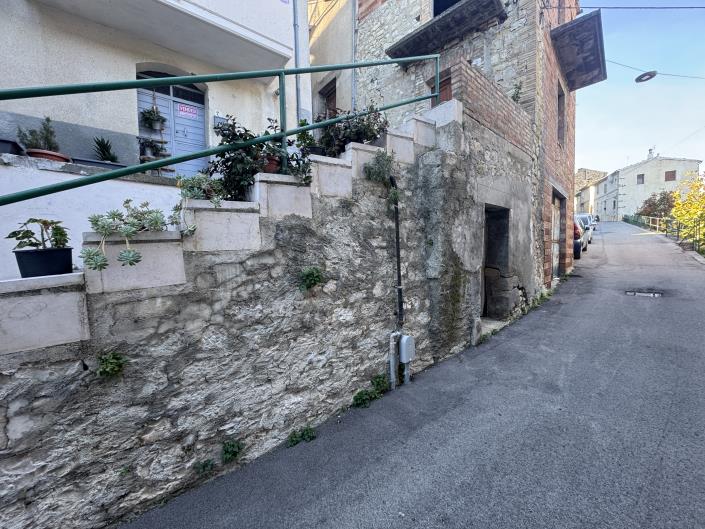 Image No.51-2 Bed Townhouse for sale