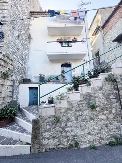 Image No.2-2 Bed Townhouse for sale