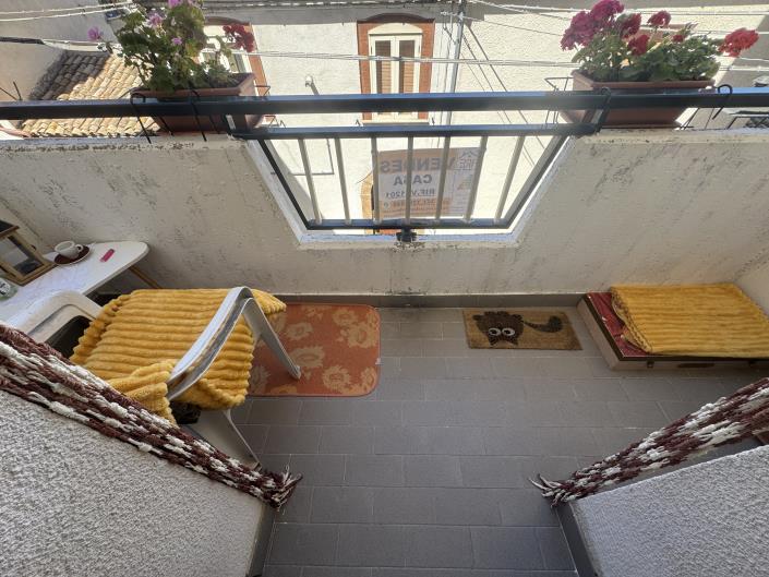 Image No.33-2 Bed Townhouse for sale