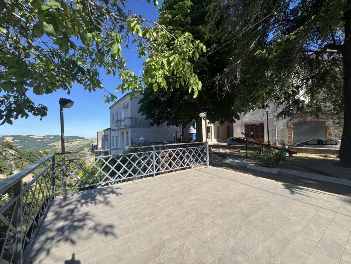 Image No.51-2 Bed Townhouse for sale