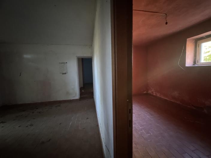 Image No.8-Farmhouse for sale