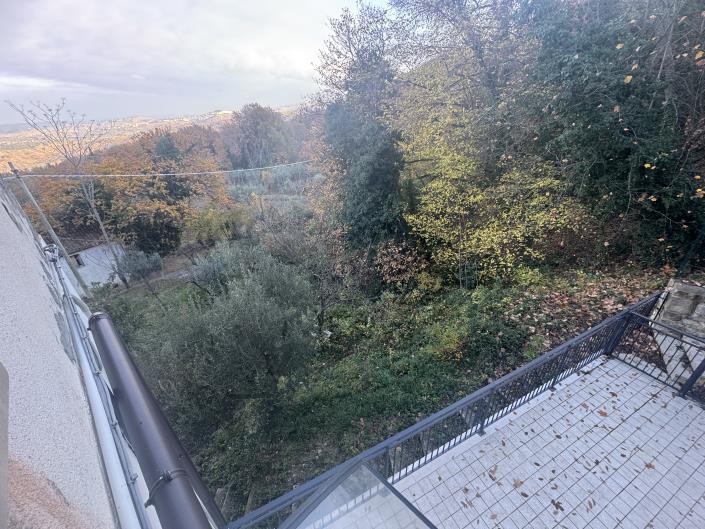 Image No.7-2 Bed Semi-Detached for sale