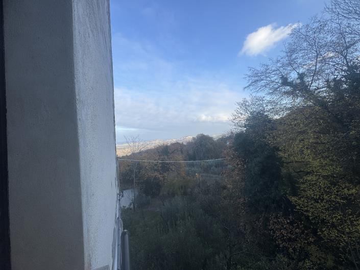 Image No.26-2 Bed Semi-Detached for sale