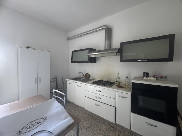 Image No.18-2 Bed Semi-Detached for sale