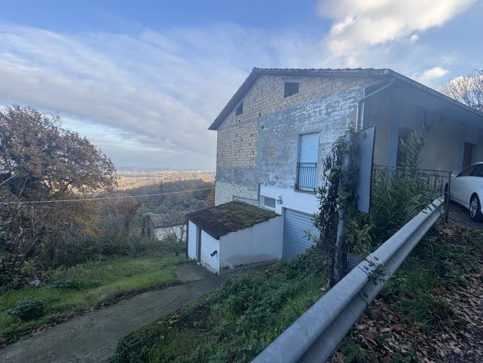 Image No.22-2 Bed Semi-Detached for sale