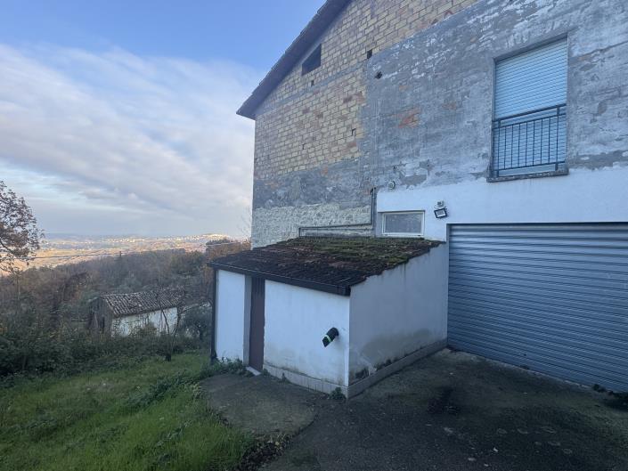 Image No.23-2 Bed Semi-Detached for sale