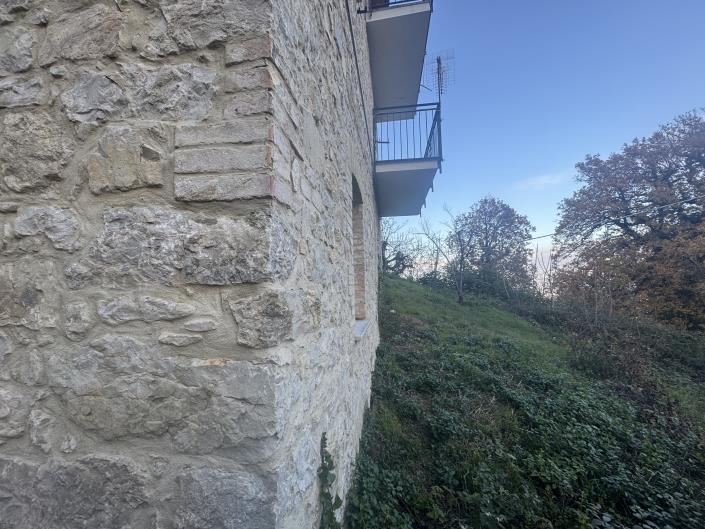 Image No.30-2 Bed Semi-Detached for sale