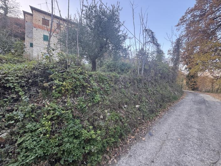 Image No.42-2 Bed Semi-Detached for sale